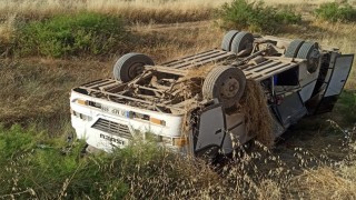 Amasya'da tarım işçilerini taşıyan midibüs devrildi: 16 yaralı