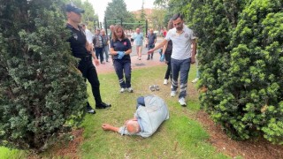 Anıtparktaki sarhoş sağlıkçıları bezdirdi