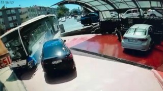 Ankarada kontrolden çıkan EGO otobüsünü son anda fark eden kişi kazadan kurtuldu