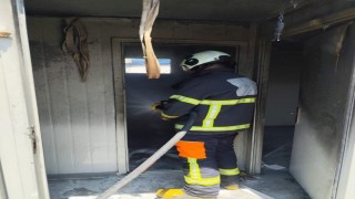 Antakyada konteyner yangını büyümeden söndürüldü