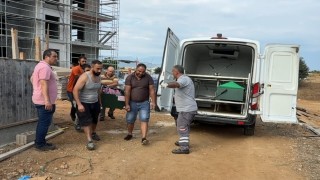 Antalyada inşaatta üzerine beton blok düşen işçi hayatını kaybetti