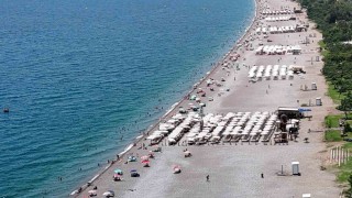 Antalyada termometreler 38 dereceyi gösterdi, sahiller doldu