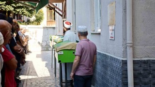 Ardahandaki feci kazada hayatını kaybeden 4 kişi Artvinde toprağa verildi