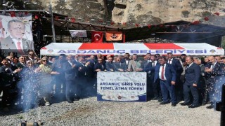 Ardanuç ilçesine 200 milyon liralık giriş yolu projesi