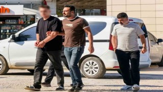 Arkadaşını silahla tehdit edip kendi borcunu ödetti
