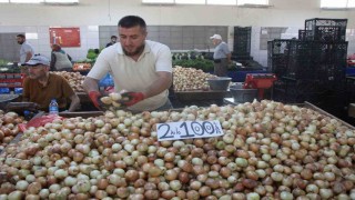 Aşırı yağışlar, soğanın dengesini bozdu