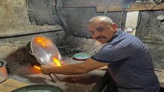 Ata mesleği kalaycılığı 26 yıldır sürdürüyor