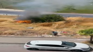 Avcılarda yaşlı bir adam otluk alanı yakıp kaçtı