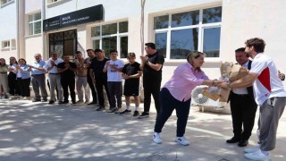 Avrupa Şampiyonu Bilecikli güreşçiye coşkulu karşılama