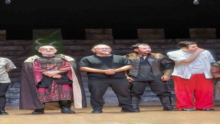 Aydos Kalesinin fethi sahneye taşındı