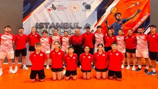 Badminton Süper Liginin zirvesinde Erzincan ekipleri yer aldı