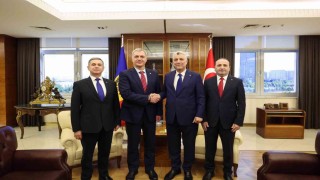 Bakan Bolat, Moldova Başbakan Yardımcısı Osmochescuyu ağırladı: İkili ticaret ve savunma sanayi görüşüldü