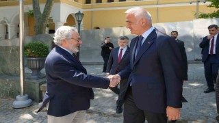 Bakan Ersoy, İslam Kültür, Sanat ve Tarih Araştırma Merkezinin çalışmalarını inceledi