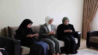 Bakan Göktaş: Şehitlerimizin emanetleri başımızın tacıdır