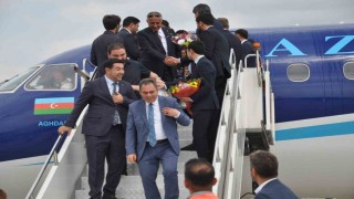 Bakü-Kars direkt uçak seferleri başladı