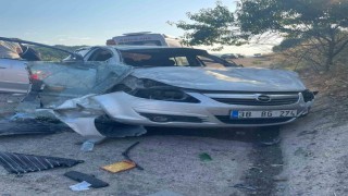 Balıkesirde şarampole uçan otomobilde 1 kişi yaralandı