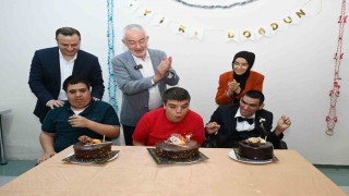 Başkan Başdeğirmen, engelli öğrencilerin doğum günü sevincine ortak oldu