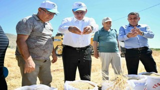 Başkan Geçit Üreticilerimize ücretsiz arpa dağıtımı yapacağız