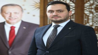 Başkan Selmanoğlu: Gençlerin önünü açan siyasi hareketiz