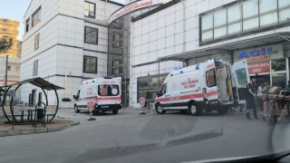 Batmanda inşaat iskelesi çöktü: 3 yaralı