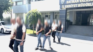 Batmanda pamuk yüklü iki tırda 112 kilo esrar ele geçirildi
