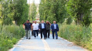 Bayburtta doğa yürüyüşü ve fidan dikimi yapıldı