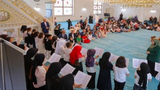 Bayburtta Kuran kursu öğrencileri cami çocuk buluşmasında bir araya geldi