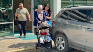 Bebek arabasında 1 kilo metamfetaminle yakalanan karı-koca tutuklandı