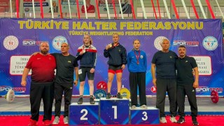 Bilecikli halterci Türkiye üçüncüsü oldu