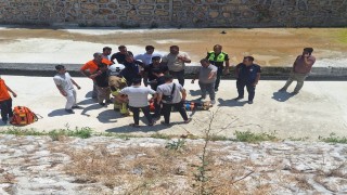 Bisikletiyle köprüden uçan çocuk 7 metreden yere çakıldı