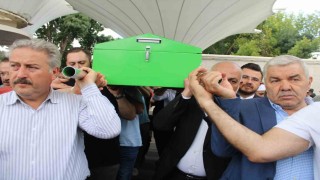 Bisikletten düşerek hayatını kaybeden özel kalem müdürü toprağa verildi