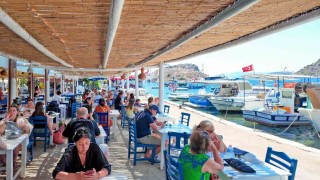 Bodrum Belediyesinin kafeleri yazın buluşma noktası oldu