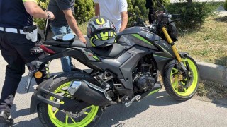 Boluda motosiklet ile elektrikli motosiklet çarpıştı: 1 yaralı