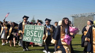 BŞEÜde mezuniyet coşkusu