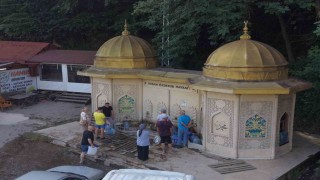 Bu su için şehir dışından geliyorlar