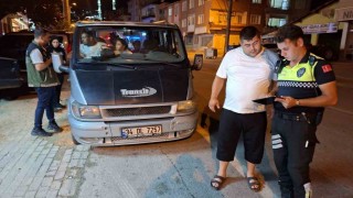 Bursa polisinden ‘Huzur uygulaması: 1 kişi yakalandı, 24 sürücüye ceza yazıldı