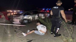 Bursada 100 kilometrelik kovalamaca bariyere çarpınca bitti