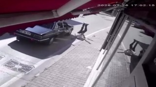 Bursada otomobilin çarptığı yaya ağır yaralandı