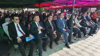 Çamelili öğrenciler kardeş okulun mezuniyet coşkusuna ortak oldu