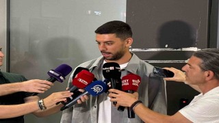 Cenk Özkaçar: Böylesine bir futbol kültürünün parçası olmak gurur verici