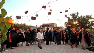 Çeşmede kursiyerlere usta aşçı belgeleri verildi
