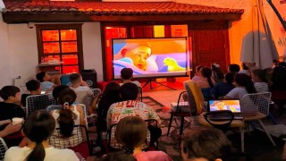 Çocuklar karne sevincini sinema etkinliğiyle kutladı