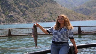 Çoruh Havzasında üretilen Türk somonları dünya sofralarında