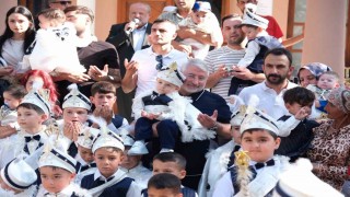 Çorum Belediyesinin çocuk şenliği ve geleneksel sünnet şöleni renkli görüntülere sahne oldu