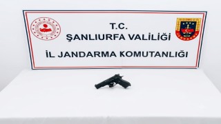 Damadın ateşlediği silahtan çıkan yorgun mermi vatandaşı yaraladı