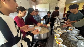Damalda Aşure lokması programı