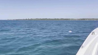 Deniz yatağıyla açığa sürüklenen çocuğu Sahil Güvenlik kurtardı