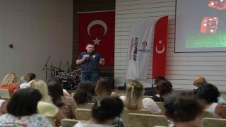 Denizli Büyükşehir personeli, bağımlılık ve siber suçlarla mücadele eğitimi aldı