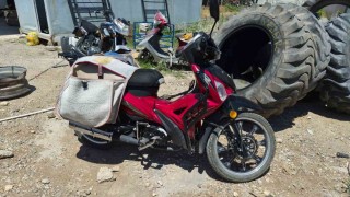 Devrilen motosikletin sürücüsü yaralandı
