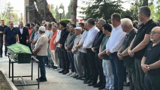 Diş tedavisi için gittiği hastanede hayatını kaybeden 8 yaşındaki kız son yolculuğuna uğurlandı